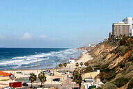 אל אתרים מראשיתה של נתניה