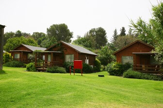 בקתות בלהבות נופי הבשן