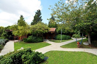 קיבוץ דליה, זהר בדשא