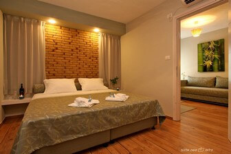 שניר אירוח בוטיק