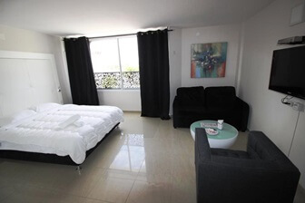 ריץ' רויאל סוויטס