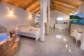 פנינת המעיינות