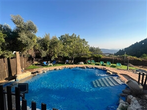 צימרינה בקתות לצד הנחל