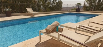 אצל מיס דייזי