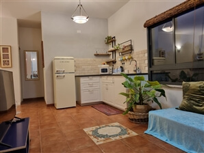 בין צבעי החול