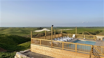 החווה של צביקה